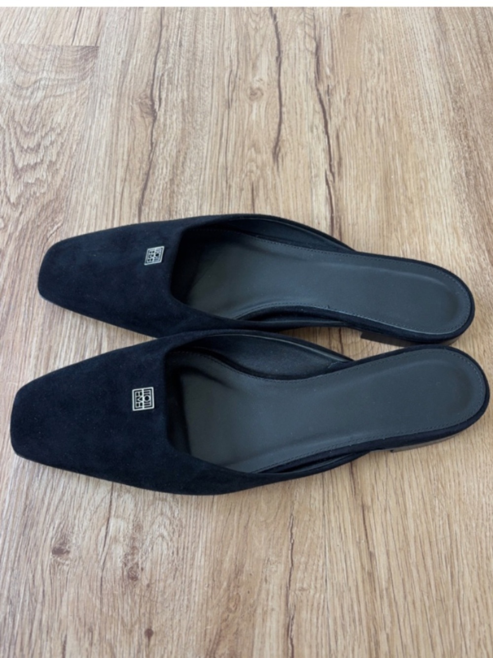 ★100% Authentic NEW Org. $530 Toteme Suede Flat Mules Black EU40★ - Picture 5 of 10